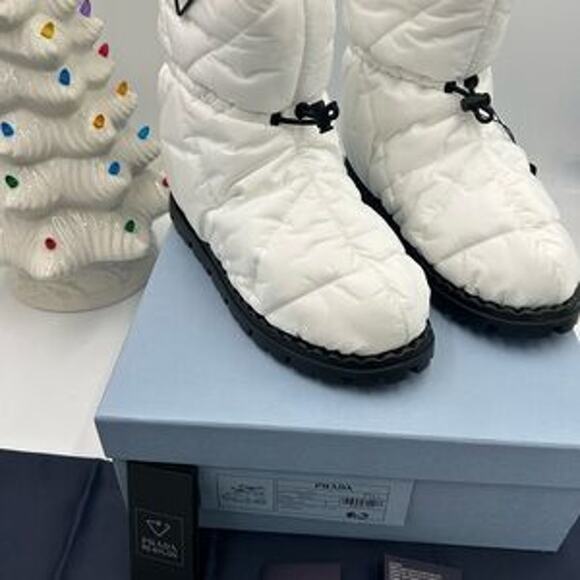 Women's Prada quilted nylon snow boots size 39.5 made in Italy - Picture 9 of 10